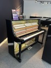 Yamaha mod. B30 PE. Sort polert. Rammeverk og resonansbunn likt den legendariske Yamaha U1. thumbnail