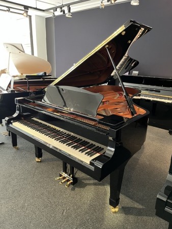 Yamaha, mod. C7. Fra 2012 