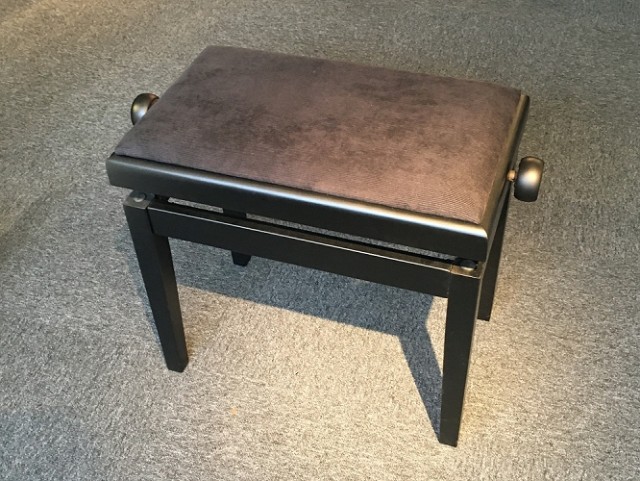 Mod. KD20 PE, sort matt (B) med cord-fløyel sete